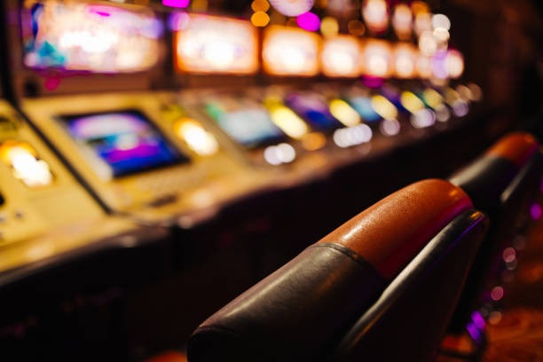 Wild West Gold slot game interface showing bet controls and payout grid on gemoy88 platform